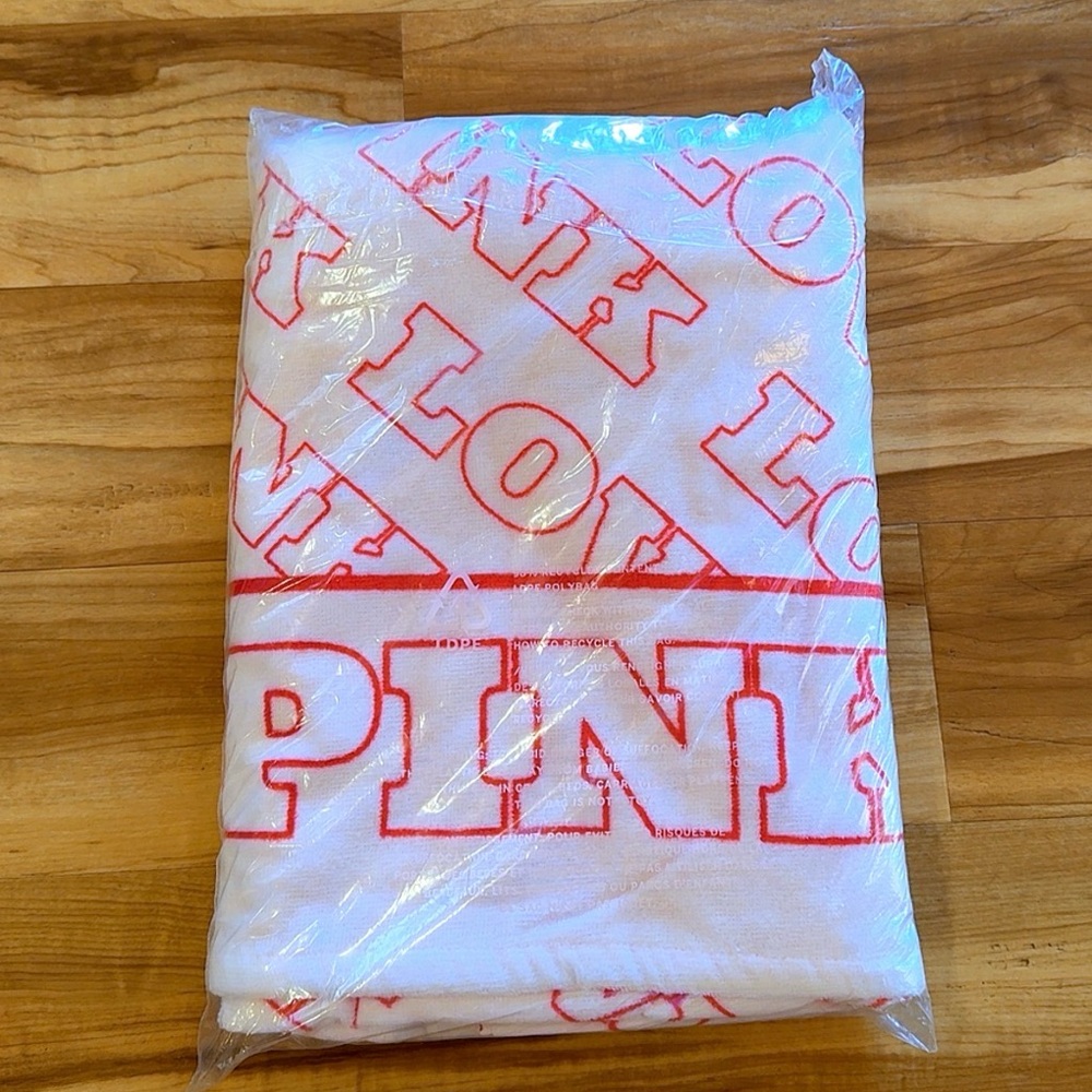 Victoria’s Secret PINK Beach Towel OS NWT